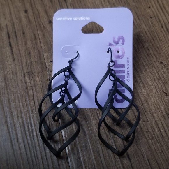 Twirling Earrings - Picture 1 of 5